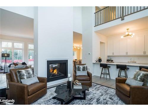 116 Dorothy Drive, Clarksburg, ON - Indoor Photo Showing Living Room With Fireplace