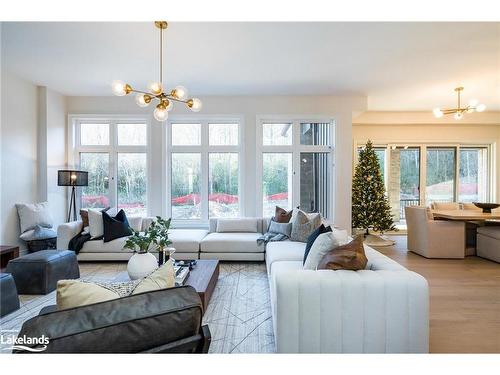 116 Dorothy Drive, Clarksburg, ON - Indoor Photo Showing Living Room