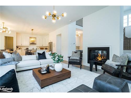 116 Dorothy Drive, Clarksburg, ON - Indoor Photo Showing Living Room With Fireplace