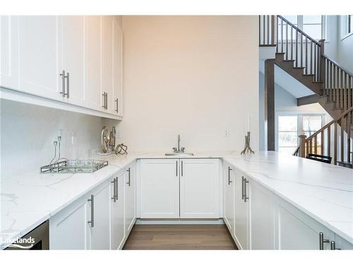 116 Dorothy Drive, Clarksburg, ON - Indoor Photo Showing Kitchen