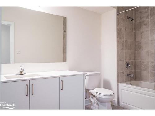 116 Dorothy Drive, Clarksburg, ON - Indoor Photo Showing Bathroom