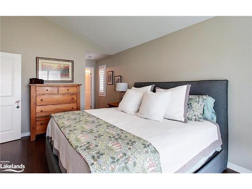 80 Hughes Street, Collingwood, ON - Indoor Photo Showing Bedroom