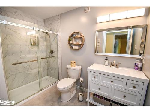 14-90 Burke Street, Penetanguishene, ON - Indoor Photo Showing Bathroom