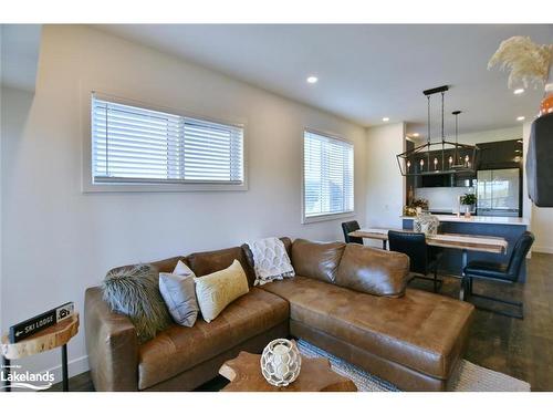 207-12 Beausoleil Lane, The Blue Mountains, ON - Indoor Photo Showing Living Room