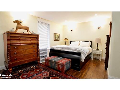 247 St Vincent Street, Meaford, ON - Indoor Photo Showing Bedroom