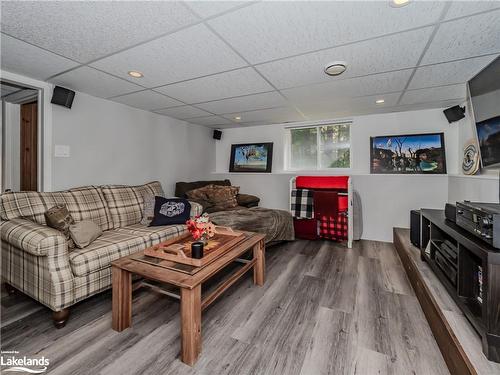 780 Manitoba Street, Bracebridge, ON - Indoor Photo Showing Living Room