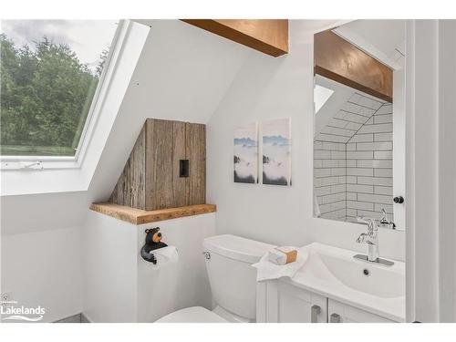 108 Barclay Boulevard, The Blue Mountains, ON - Indoor Photo Showing Bathroom