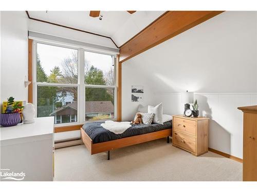 108 Barclay Boulevard, The Blue Mountains, ON - Indoor Photo Showing Bedroom