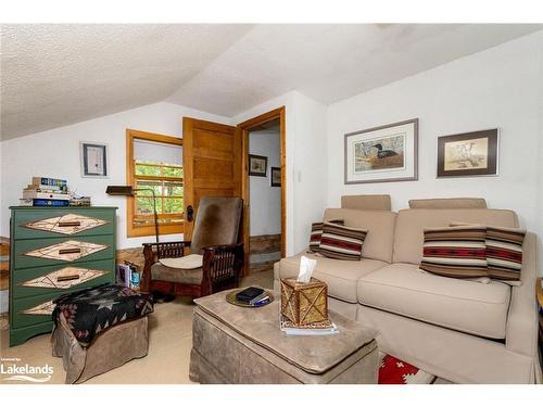 317343 3Rd Line, Meaford, ON - Indoor Photo Showing Living Room