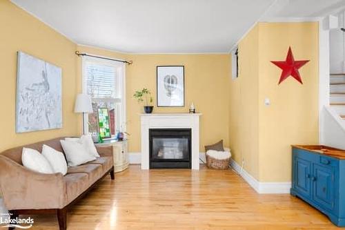 17 Waubeek Street, Parry Sound, ON - Indoor Photo Showing Living Room With Fireplace