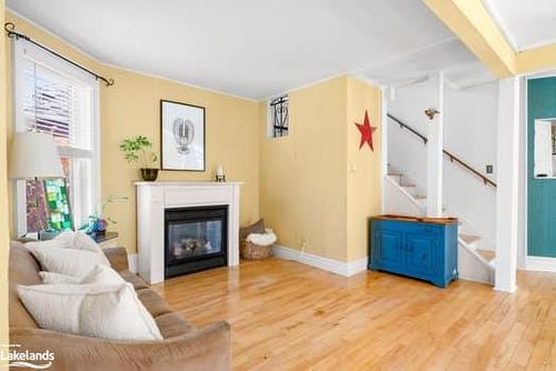 17 Waubeek Street, Parry Sound, ON - Indoor Photo Showing Living Room With Fireplace