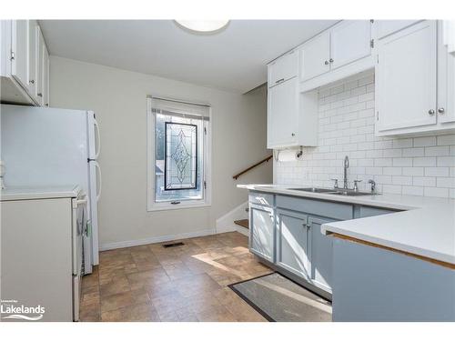 61 O'Brien Street, Orillia, ON - Indoor Photo Showing Kitchen