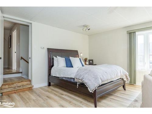 61 O'Brien Street, Orillia, ON - Indoor Photo Showing Bedroom