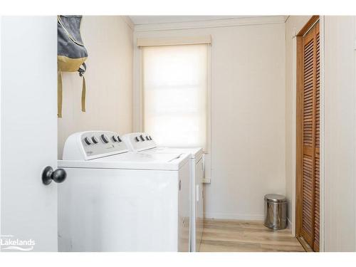 61 O'Brien Street, Orillia, ON - Indoor Photo Showing Laundry Room