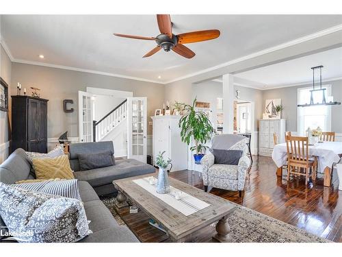 78 Mcmurray Street, Bracebridge, ON - Indoor Photo Showing Living Room