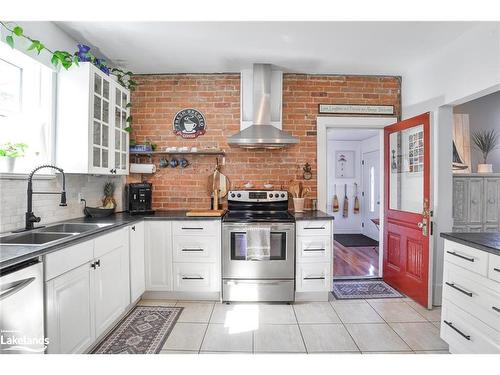 78 Mcmurray Street, Bracebridge, ON - Indoor Photo Showing Kitchen With Double Sink