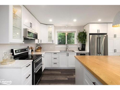 135 Grant Avenue, Meaford, ON - Indoor Photo Showing Kitchen With Upgraded Kitchen