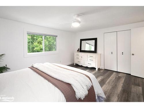 135 Grant Avenue, Meaford, ON - Indoor Photo Showing Bedroom