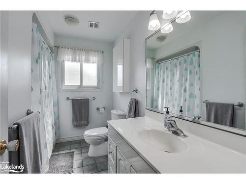 658 Norman Crescent, Midland, ON - Indoor Photo Showing Bathroom