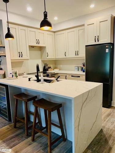 674 Johnston Park Avenue, Collingwood, ON - Indoor Photo Showing Kitchen