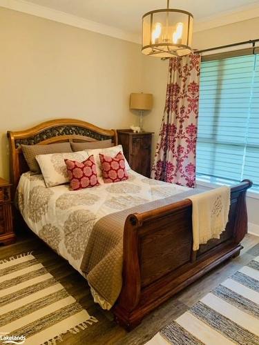 674 Johnston Park Avenue, Collingwood, ON - Indoor Photo Showing Bedroom