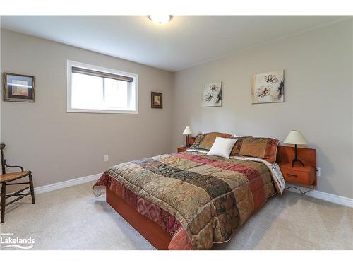 6169 27/28 Nottawasaga Side Road, Stayner, ON - Indoor Photo Showing Bedroom