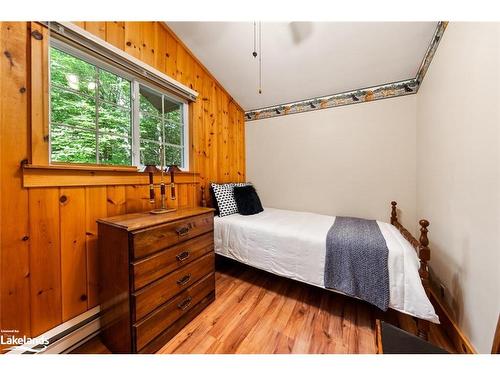 48 Fred Dubie Road E, Parry Sound, ON - Indoor Photo Showing Bedroom