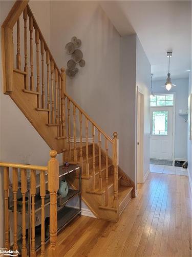 11 Farwell Avenue, Wasaga Beach, ON - Indoor Photo Showing Other Room