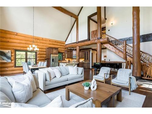 44 Trails End, Collingwood, ON - Indoor Photo Showing Living Room