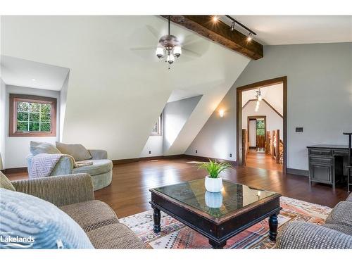 44 Trails End, Collingwood, ON - Indoor Photo Showing Living Room