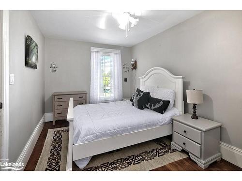 523 Hurontario Street, Collingwood, ON - Indoor Photo Showing Bedroom