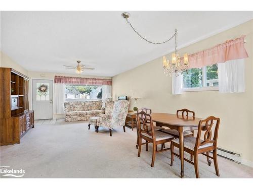 44 69Th Street N, Wasaga Beach, ON - Indoor Photo Showing Dining Room