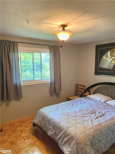 11 Old Trail Rd, Tiny, ON - Indoor Photo Showing Bedroom