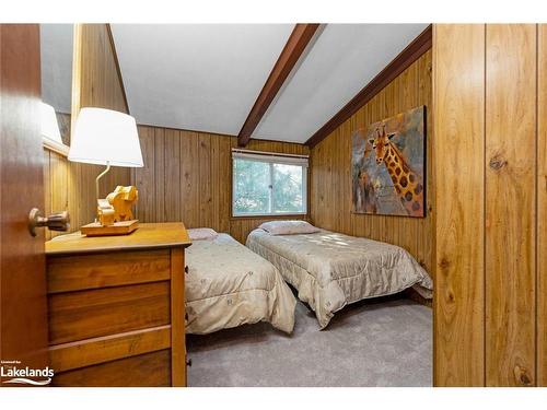 141 Carmichael Crescent, The Blue Mountains, ON - Indoor Photo Showing Bedroom