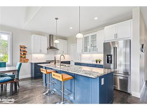 194 Courtland Street, The Blue Mountains, ON - Indoor Photo Showing Kitchen With Upgraded Kitchen