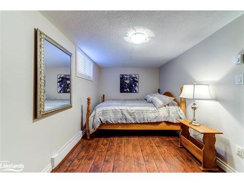 7950 Poplar Sideroad, Collingwood, ON - Indoor Photo Showing Bedroom