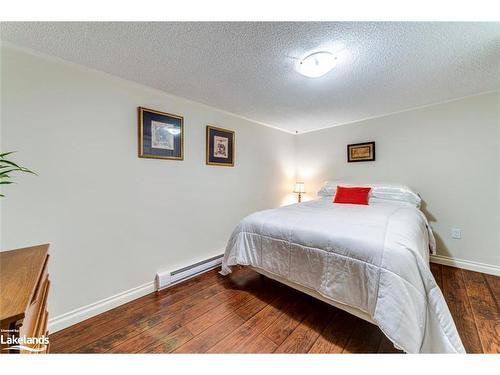 7950 Poplar Sideroad, Collingwood, ON - Indoor Photo Showing Bedroom