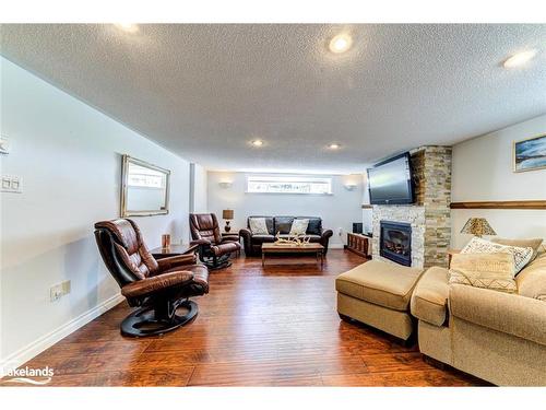 7950 Poplar Sideroad, Collingwood, ON - Indoor Photo Showing Living Room With Fireplace