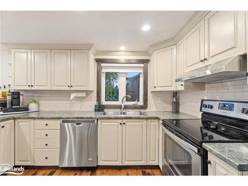 1111 Maplehurst Drive, Huntsville, ON - Indoor Photo Showing Kitchen With Double Sink