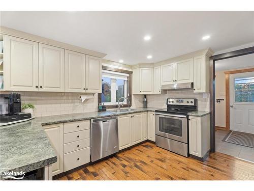 1111 Maplehurst Drive, Huntsville, ON - Indoor Photo Showing Kitchen With Double Sink