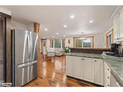 1111 Maplehurst Drive, Huntsville, ON - Indoor Photo Showing Kitchen