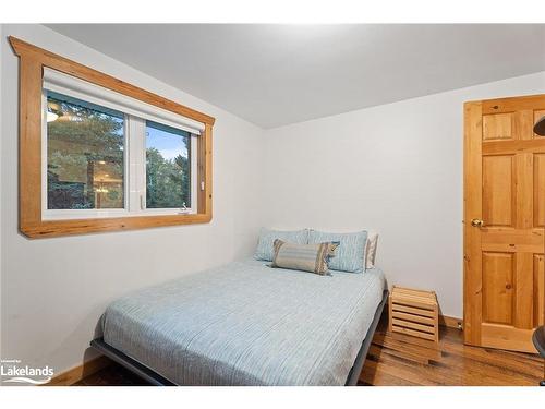 1111 Maplehurst Drive, Huntsville, ON - Indoor Photo Showing Bedroom