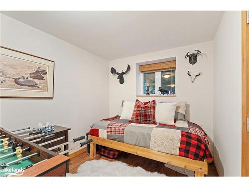 1111 Maplehurst Drive, Huntsville, ON - Indoor Photo Showing Bedroom