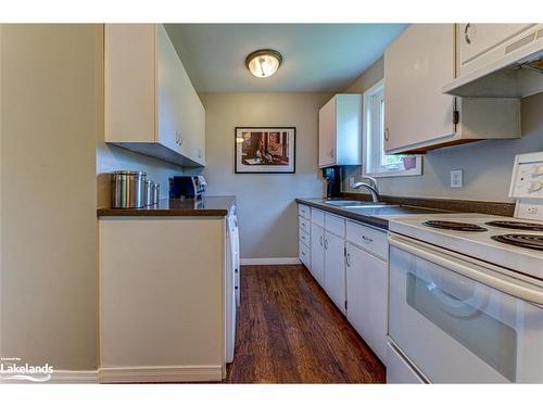 393 Second Street, Collingwood, ON - Indoor Photo Showing Kitchen With Double Sink