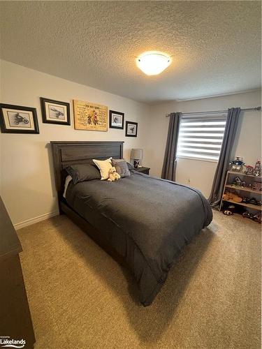 29 Woodstream Drive, Huntsville, ON - Indoor Photo Showing Bedroom