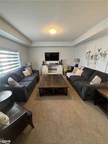 29 Woodstream Drive, Huntsville, ON - Indoor Photo Showing Living Room