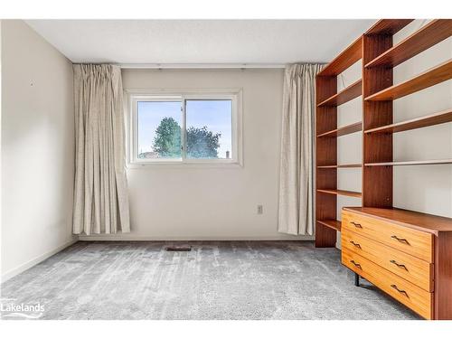 1100 Springbrook Crescent, Oakville, ON - Indoor Photo Showing Other Room