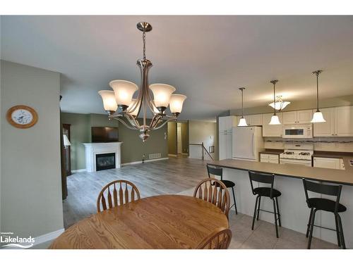 28 Cherry Sands Crescent, Wasaga Beach, ON - Indoor Photo Showing Dining Room