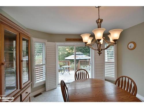 28 Cherry Sands Crescent, Wasaga Beach, ON - Indoor Photo Showing Dining Room