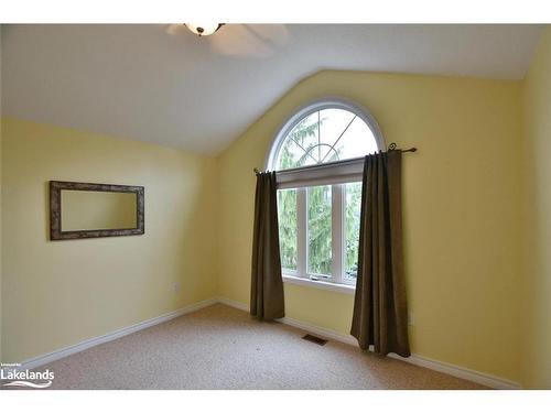 28 Cherry Sands Crescent, Wasaga Beach, ON - Indoor Photo Showing Other Room